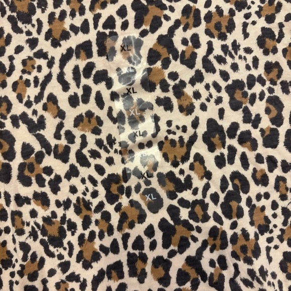 GAP Women’s Short Sleeve Favorite Tee Cheetah/Leopard Print Size XL New With Tag - Picture 5 of 9
